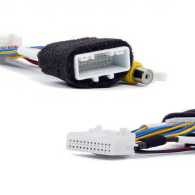 Adattatore per collegare la telecamera di retromarcia al monitor Toyota Touch 2 / Entune / Link - 24 Pin Adattatore per collegare la telecamera di retromarcia al monitor Toyota Touch 2 / Entune / Link - 24 Pin