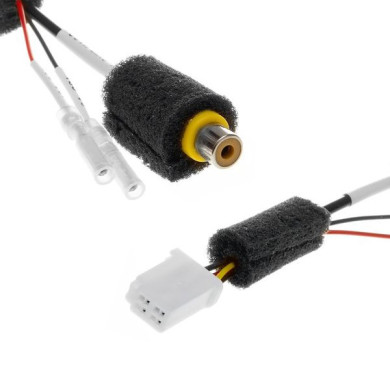 Adattatore per collegare la telecamera di retromarcia al display Mazda 2006 - 2014 Adattatore per collegare la telecamera di retromarcia al display Mazda 2006 - 2014