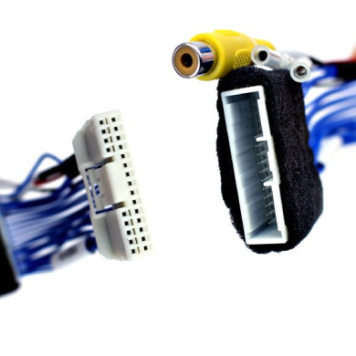 Adattatore per collegare la telecamera di retromarcia al monitor Toyota MFD GEN5 e GEN6 con navigazione Adattatore per collegare la telecamera di retromarcia al monitor Toyota MFD GEN5 e GEN6 con navigazione