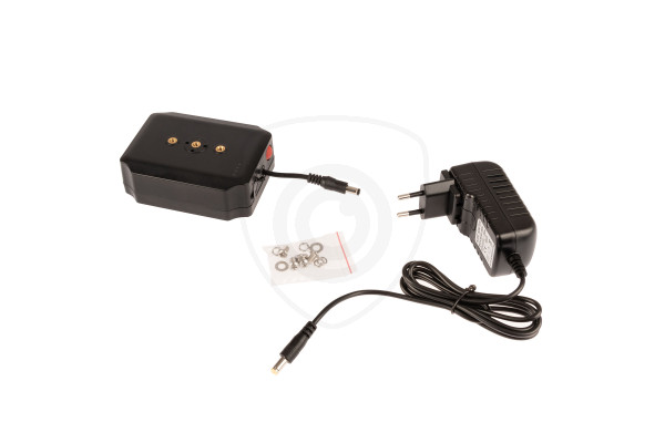 Batteria esterna 9600 mAh – alimentazione di riserva per telecamera di retromarcia o monitor Batteria esterna 9600 mAh – alimentazione di riserva per telecamera di retromarcia o monitor