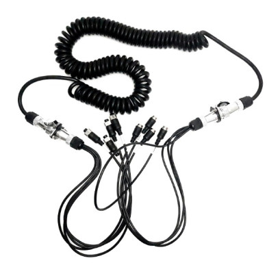 Adattatore flessibile 4-PIN per il collegamento delle telecamere con rimorchio o semirimorchio maschio / femmina Adattatore flessibile 4-PIN per il collegamento delle telecamere con rimorchio o semirimorchio maschio / femmina