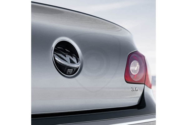 Retrocamera nel logo VW – telecamera a scomparsa per Volkswagen
