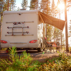 Uso delle telecamere per la retromarcia in camper e roulotte Uso delle telecamere per la retromarcia in camper e roulotte